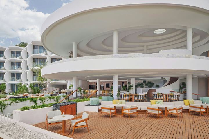Hotel 203 of 210