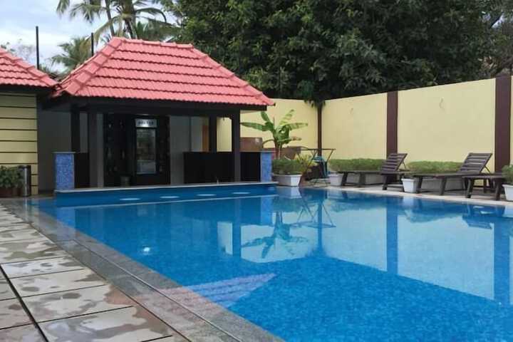 Pool 15 of 23