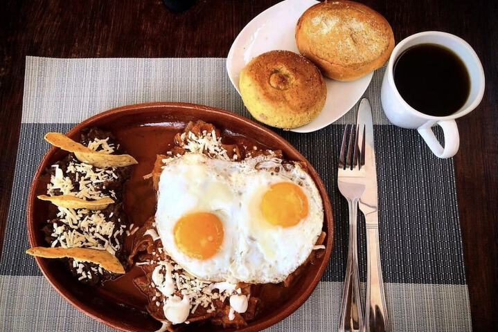 Breakfast/Coffee Service 36 of 45