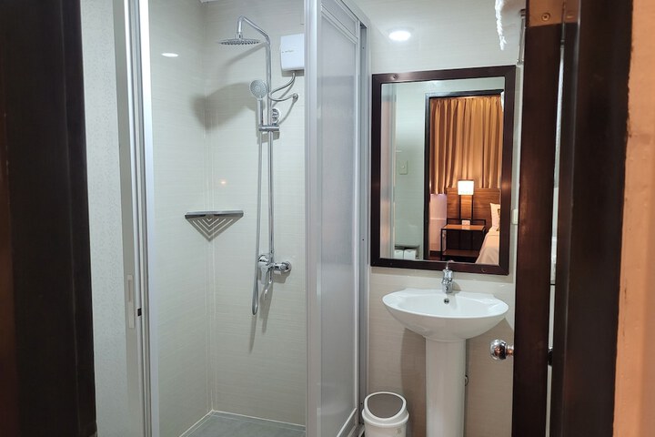 Room 49 of 112