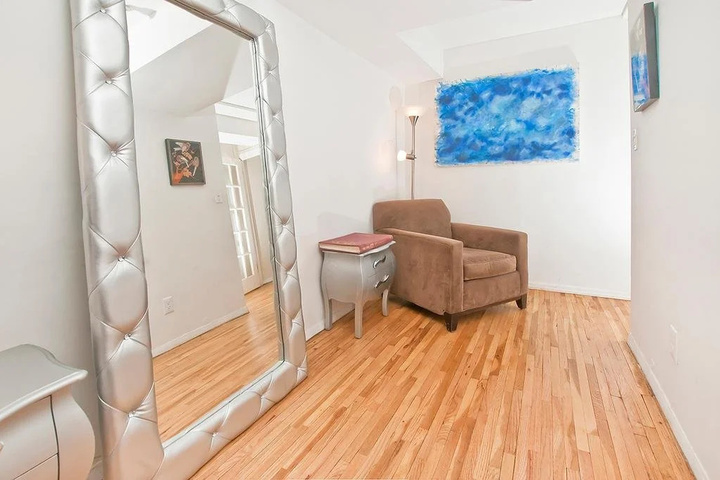 Room 3 of 17