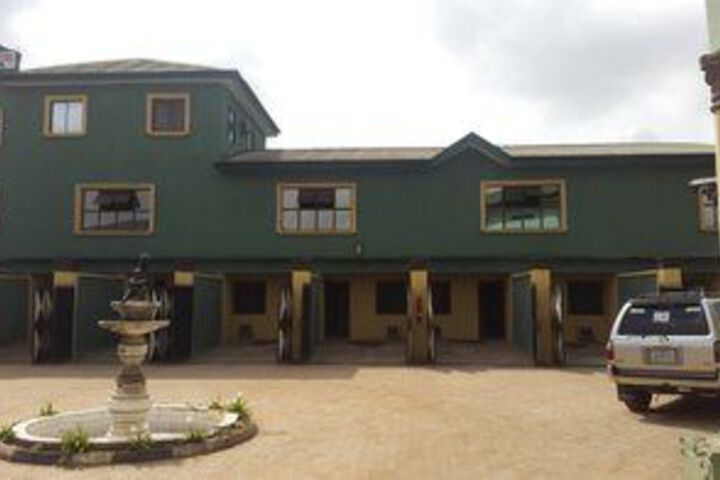 Dansaky Hotels & Suites
