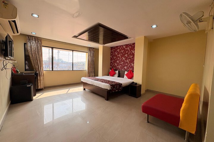 Room 18 of 28