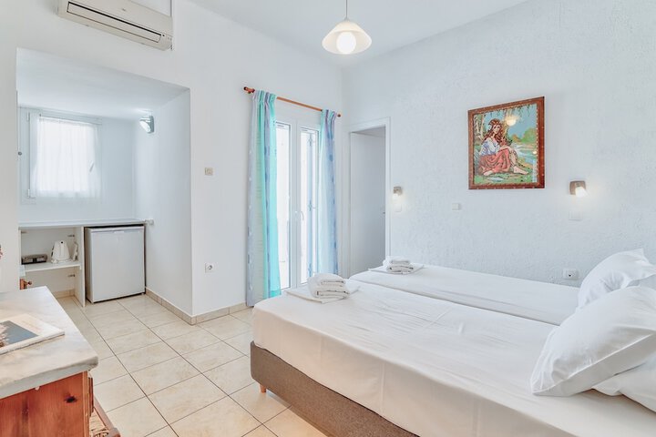 Room 25 of 139