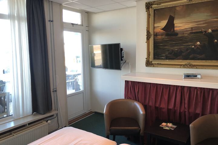 Room 43 of 139