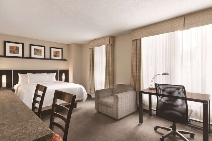Room 22 of 48