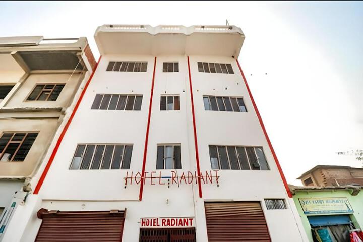Hotel Radiant by WB Inn