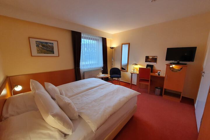 Room 10 of 63