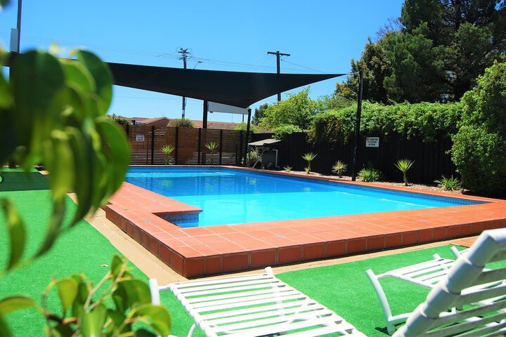 Pool Hotel