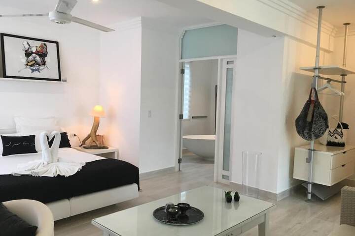 Room 20 of 136