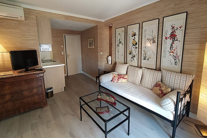 Room 28 of 58