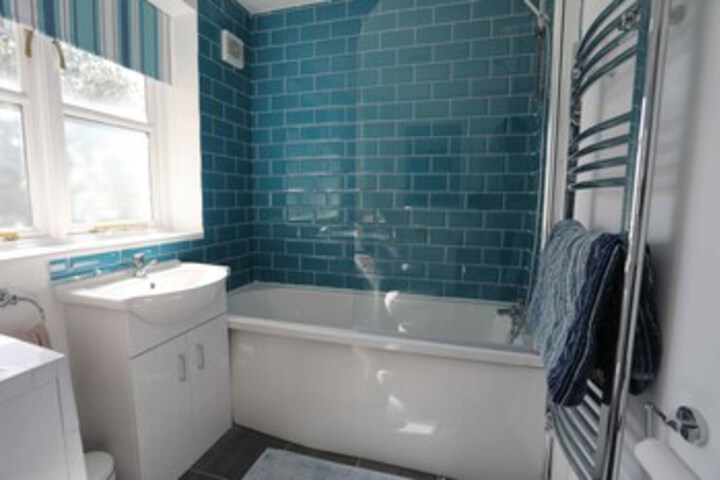 Room 4 of 34