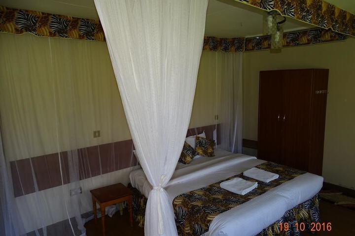 Room 10 of 36