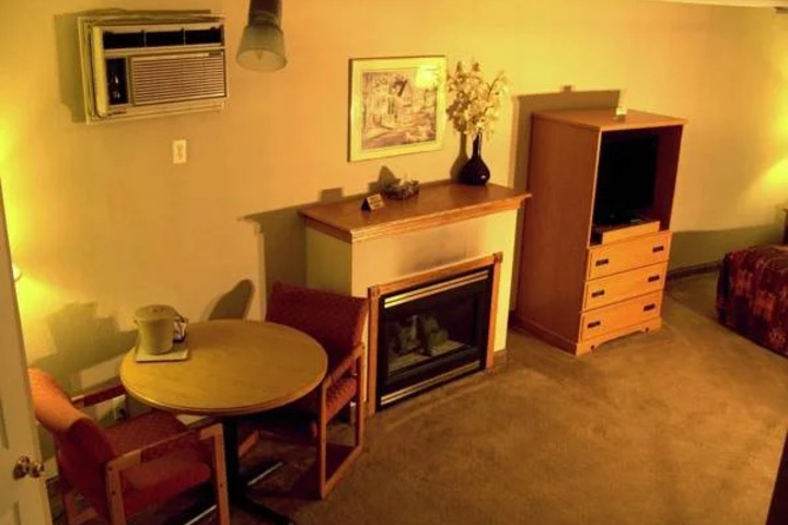 Room 5 of 11