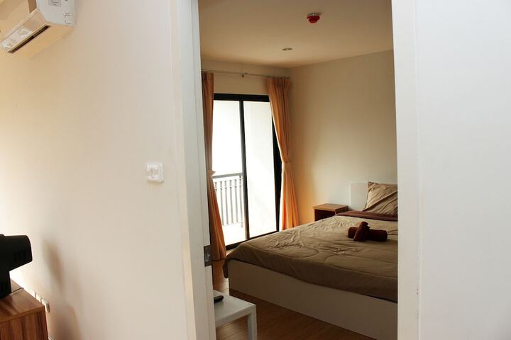 Room 8 of 42