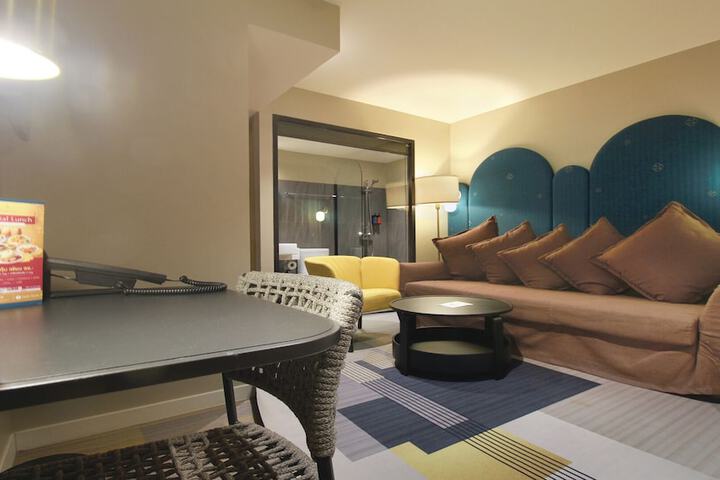 Room 54 of 161