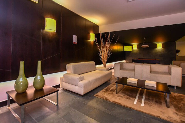 Room 14 of 38