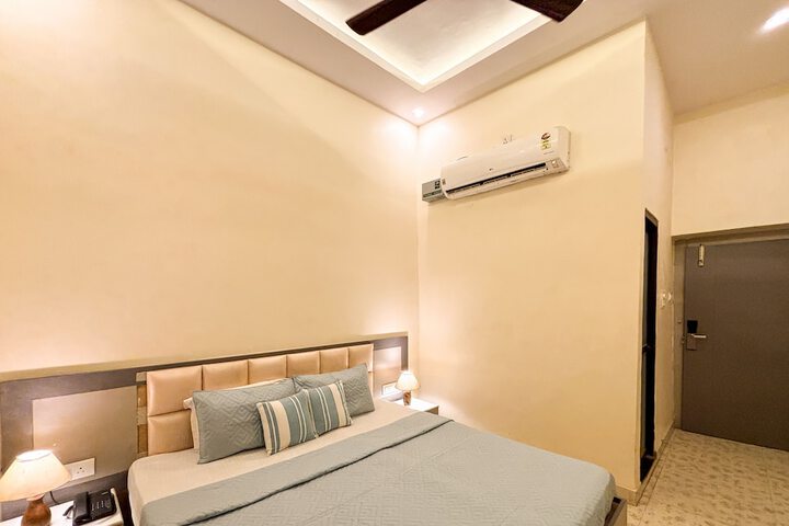 Room 19 of 80