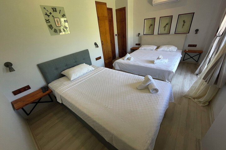 Room 12 of 44