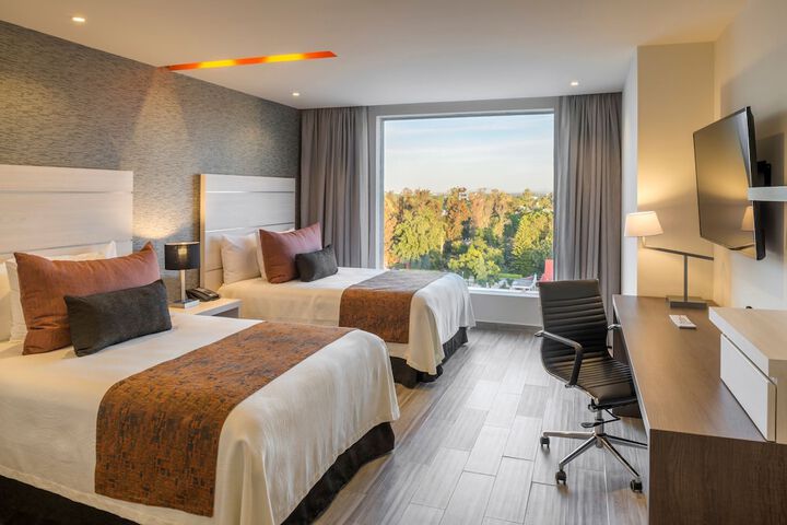 Room 10 of 65