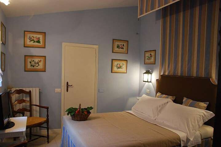 Room 7 of 40