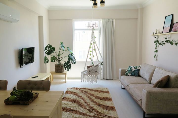 Room 14 of 28
