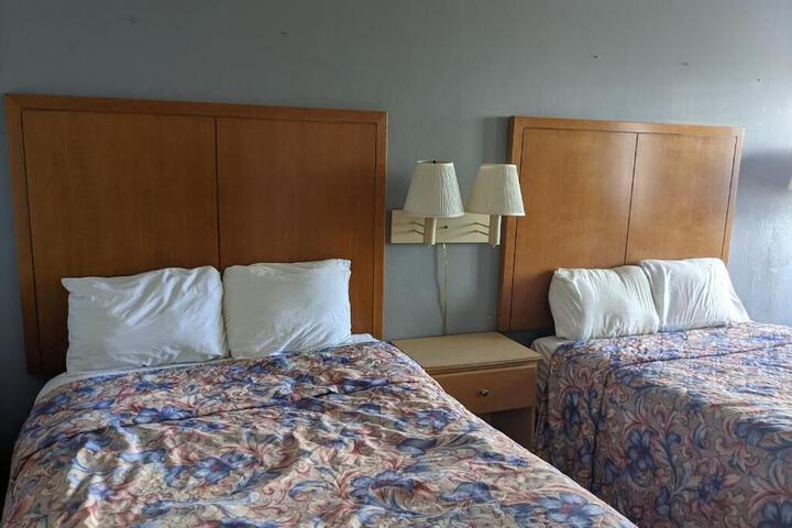 Room 2 of 21