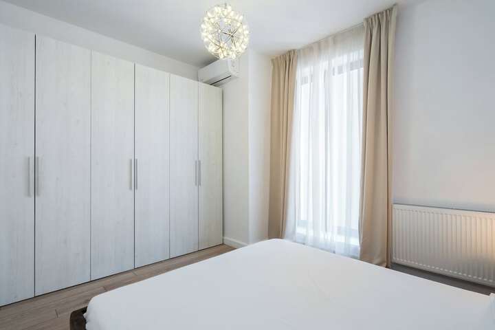 Room 2 of 355
