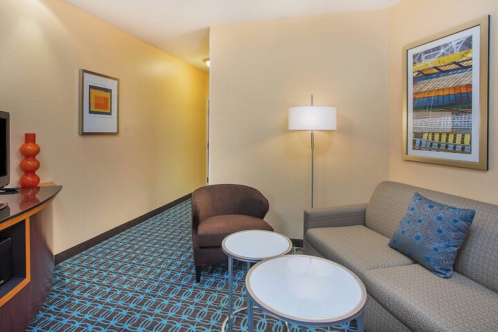 Room 6 of 31