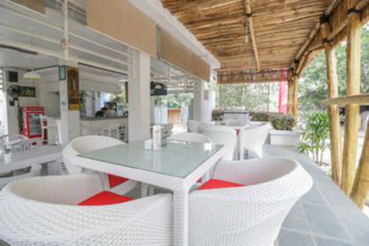 Terrace/Patio 23 of 24