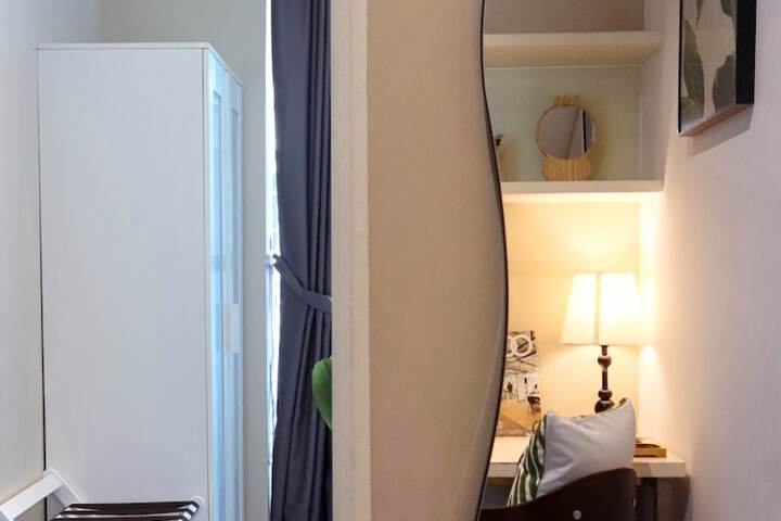 Room 202 of 326