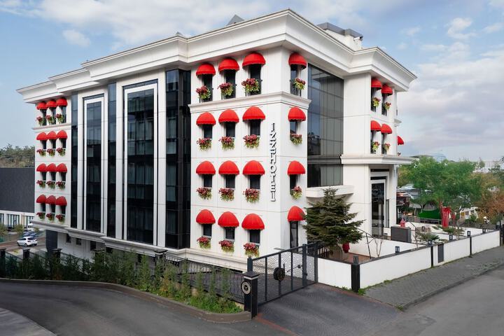 İzz Hotel Koşuyolu in Istanbul