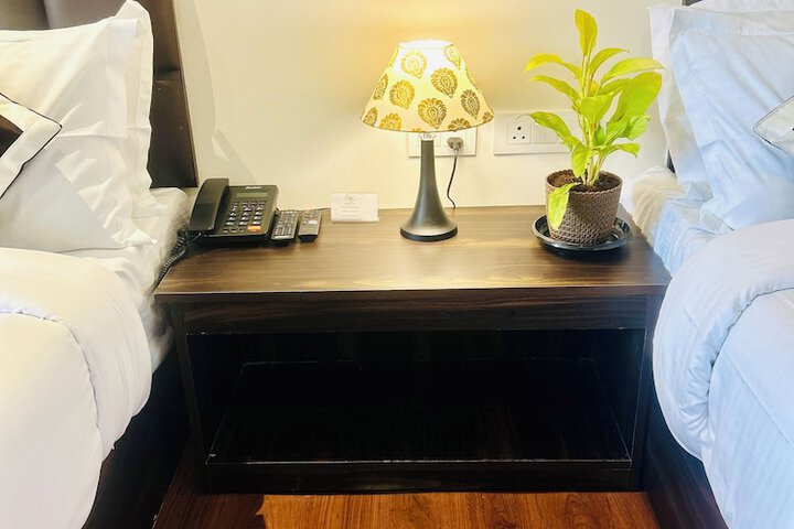 Room 5 of 39