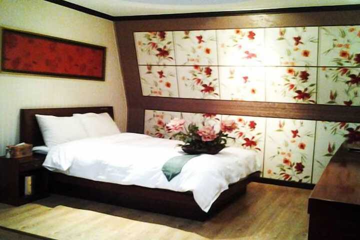 Room 15 of 40