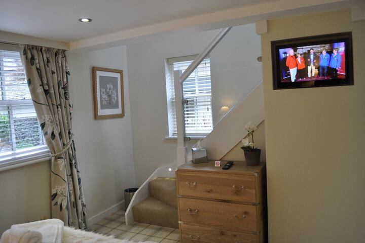 Room 9 of 44