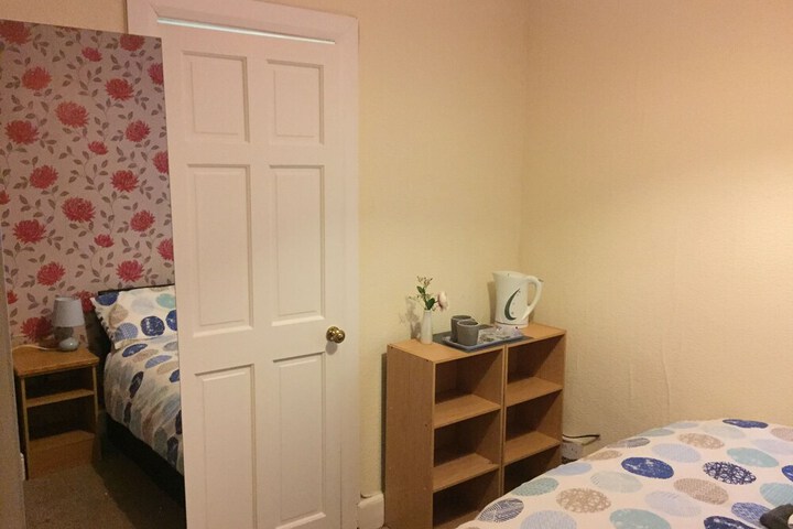 Room 13 of 22