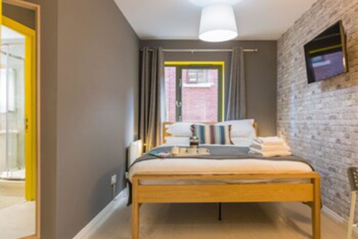 Room 28 of 51