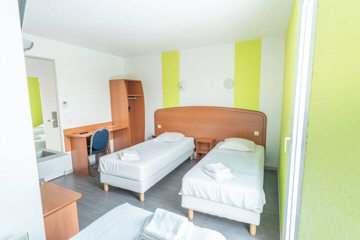 Room 11 of 29