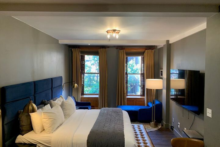 Room 19 of 66
