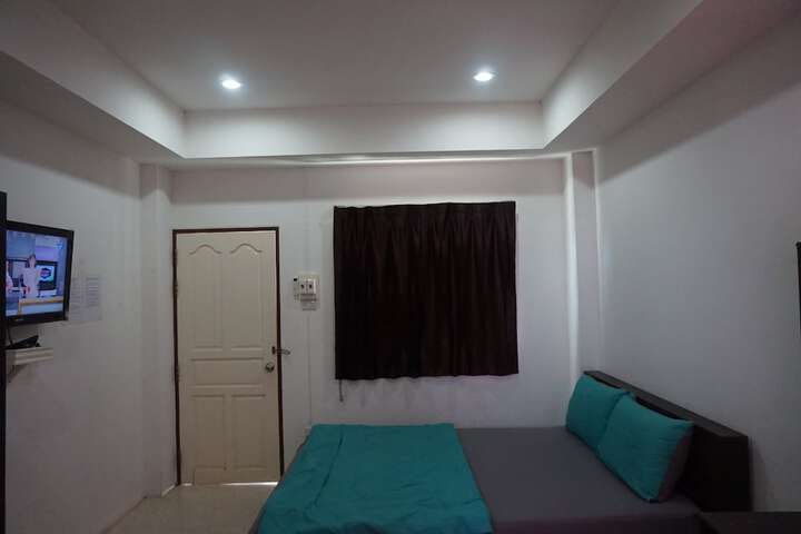 Room 21 of 25