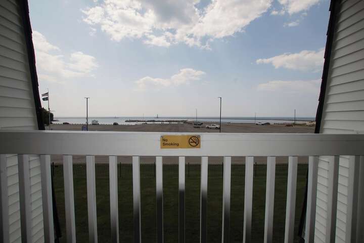 Economy Queen Bed Lake View Patio (74 of 82)