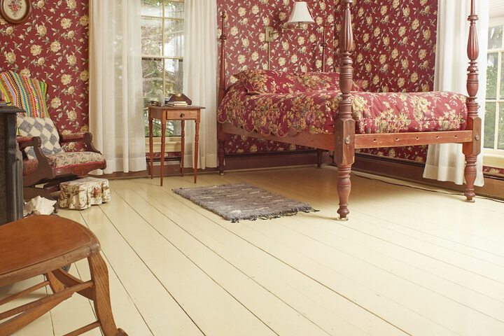 Room 8 of 25
