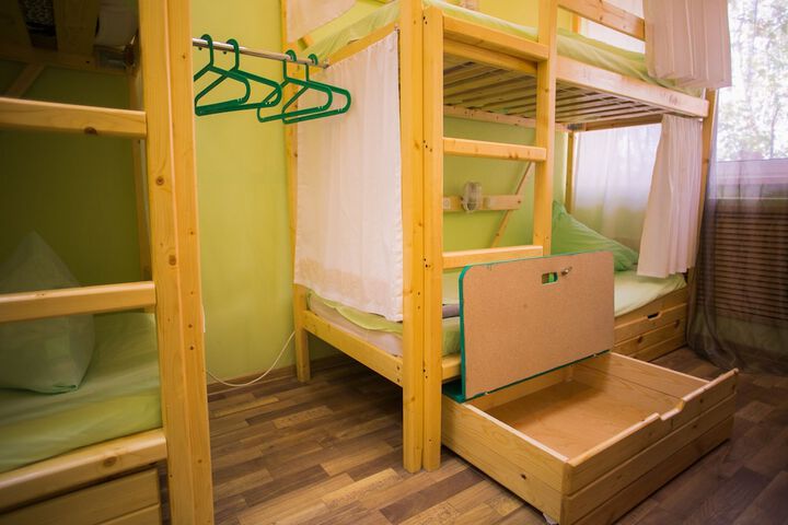 Room 13 of 30