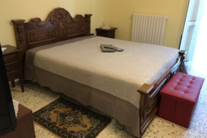 Room 22 of 27