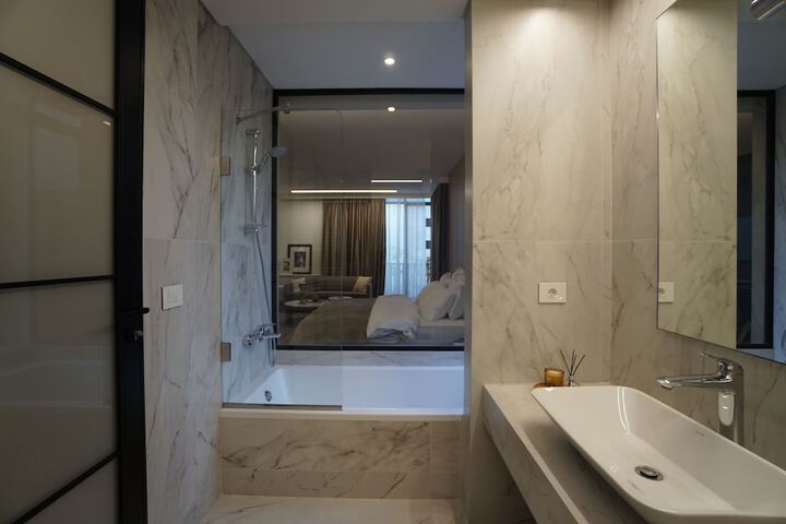 Room 34 of 49