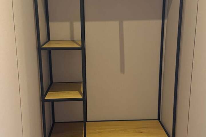 Room 20 of 33