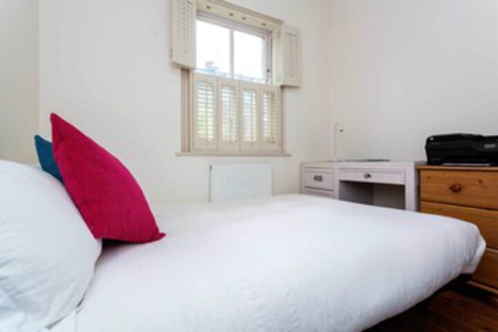 Room 15 of 18