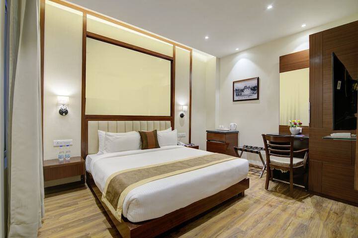 Room 7 of 70