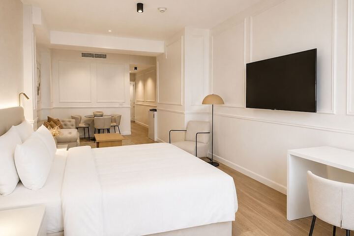 Room 44 of 93