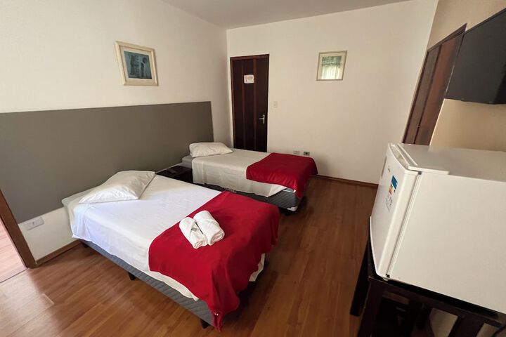 Room 14 of 25